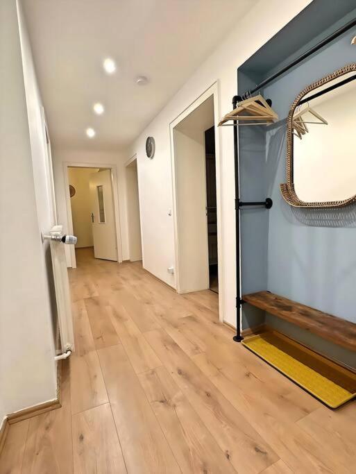 Urban & Chic: 2Bdr, Parkplatz Apartamento Witten Exterior foto