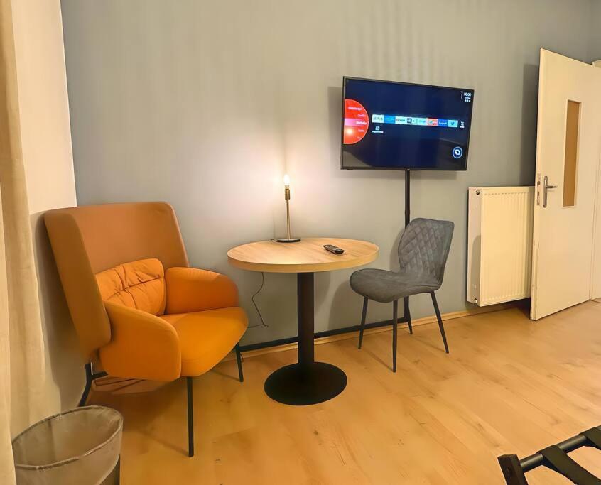 Urban & Chic: 2Bdr, Parkplatz Apartamento Witten Exterior foto